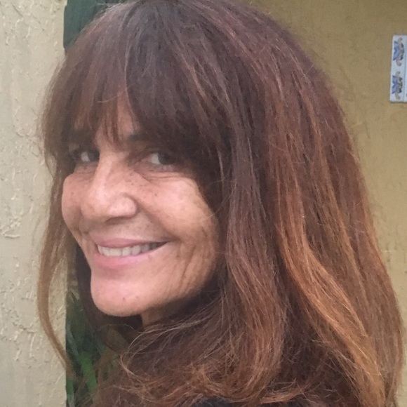 Meet your Posher, Rosemary Send me your offer ;) - Picture 1 of 1